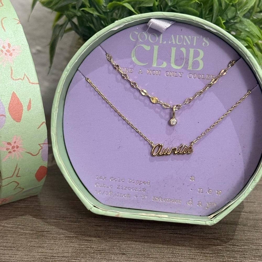 A New Day Gold 'Auntie' Necklace Set - Picture 2 of 2